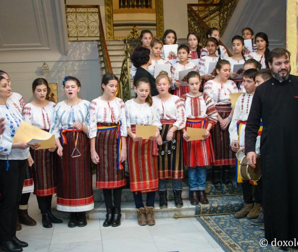 Colindători la Reședința Mitropolitană 2016 - Școala Stornești