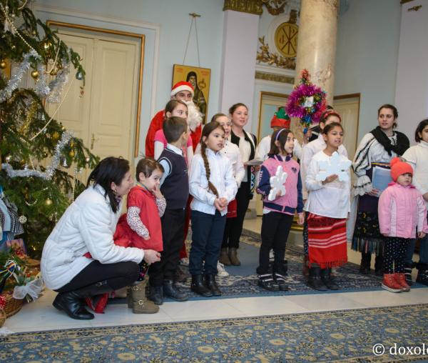 Colindători la Reședința Mitropolitană - Parohia Căprița