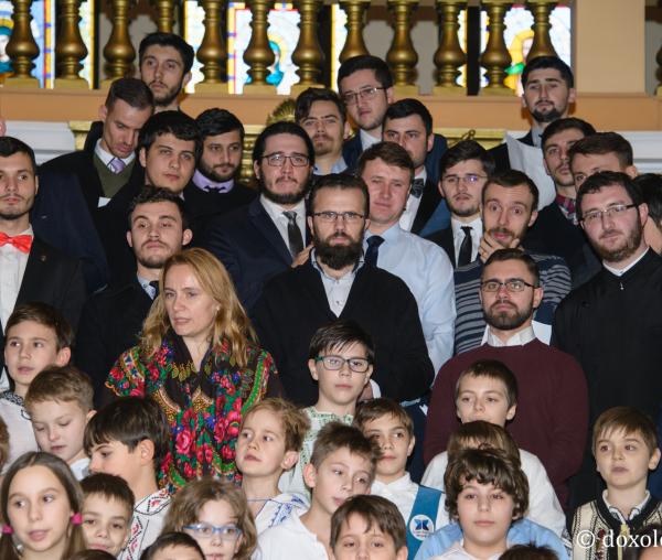 Colindători la Reședința Mitropolitană 2016 - Corul studenților masteranzi de la Teologie