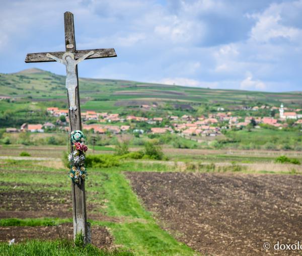 (Foto) Troița – călăuză a drumeților și mulțumire adusă lui Dumnezeu