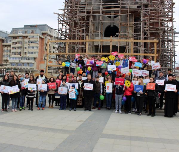 „Marșul pentru Viață” în Arhiepiscopia Iaşilor (galerie FOTO)
