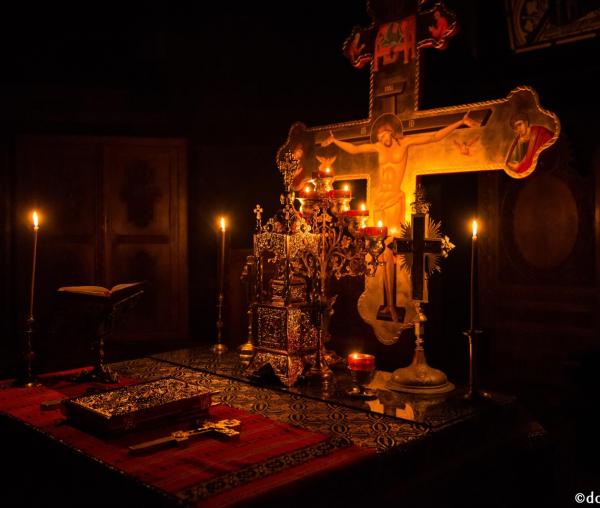 (Video) La umbra Crucii Tale