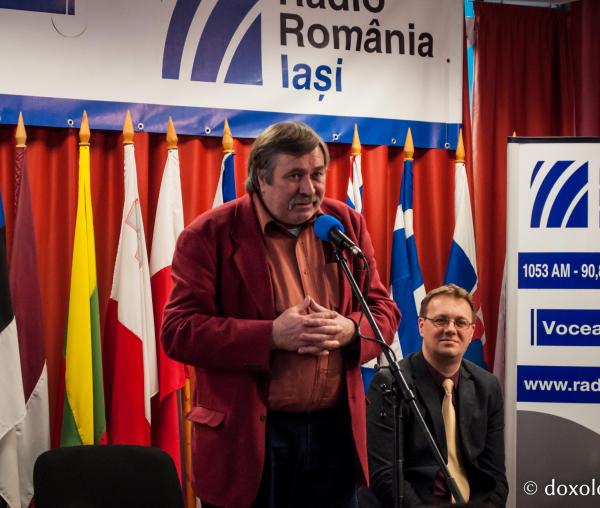 (Video) Interviu până la un punct - volumul I