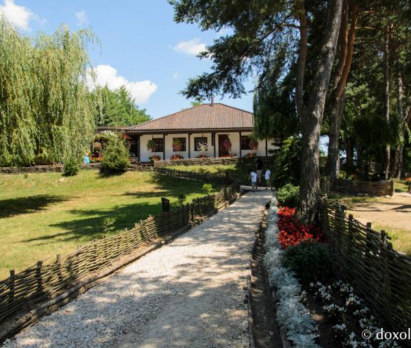 (Foto) Noua mănăstire de la Şinca Veche