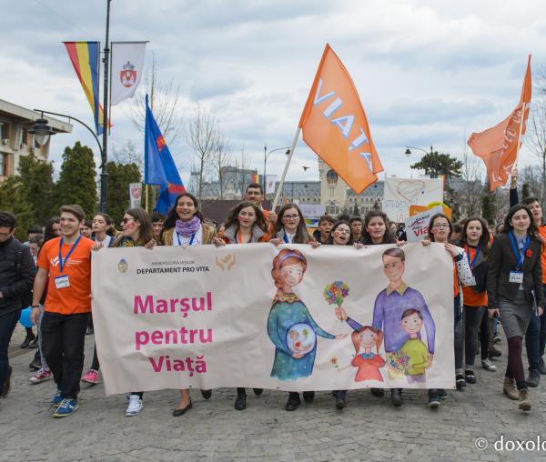 (Video) Mii de ieșeni, la „Marșul pentru Viață” 2017