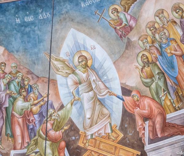 (Audio) „Sfânta Liturghie - untdelemnul care alimentează candela Învierii fiecărui creştin” - IPS Teofan