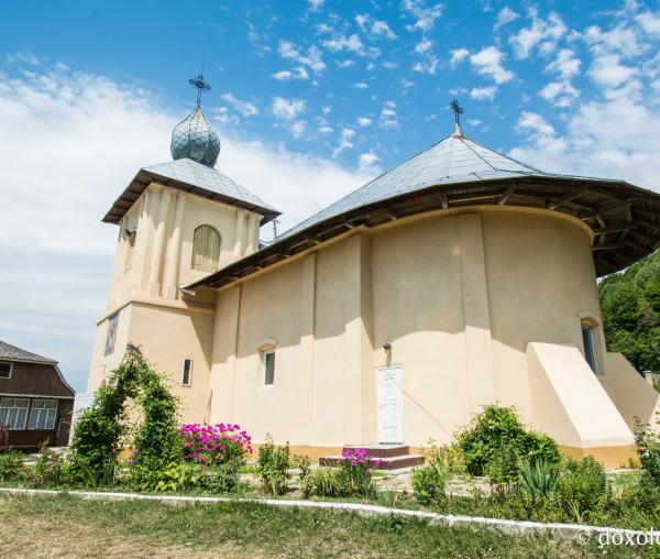 (Foto) Mănăstirea Sfânta Treime Balș