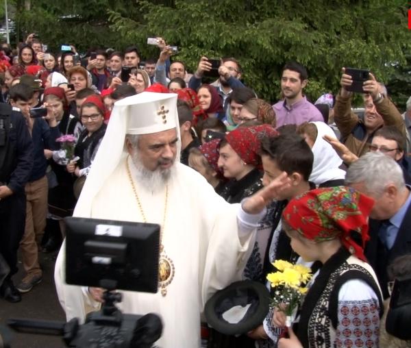 (Video) Preafericitul Părinte Patriarh Daniel la Mănăstirile Putna și Sihăstria Putnei