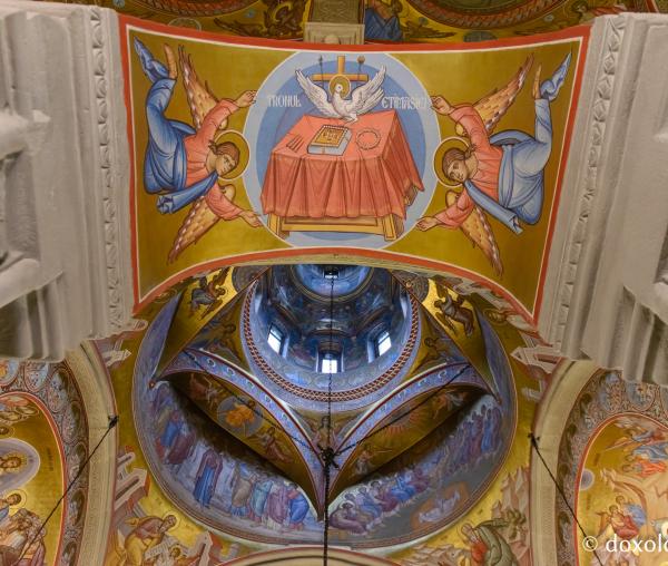 (Foto) Pictura Bisericii „Adormirea Maicii Domnului” a Mănăstirii Putna
