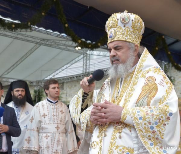 (Video) Preafericitul Daniel ‒ „Canonizarea înseamnă că o persoană cu viață sfântă, care a mărturisit dreapta credință, este dată drept model de urmat”