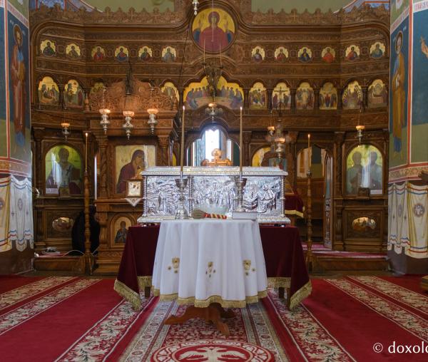 Sfințirea raclei Sfântului Iacob Putneanul (galerie FOTO)