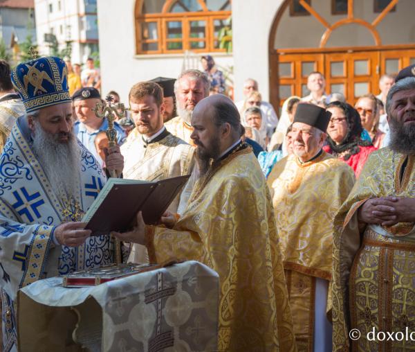 (Video) Sfințirea picturii la Biserica „Sfântul Proroc Ioan Botezătorul” din Botoșani