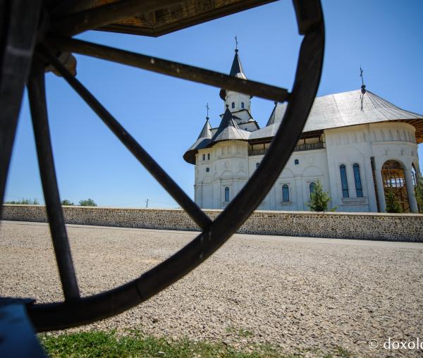 Hadâmbu - una dintre cele mai frumoase mănăstiri din județul Iași (galerie FOTO)