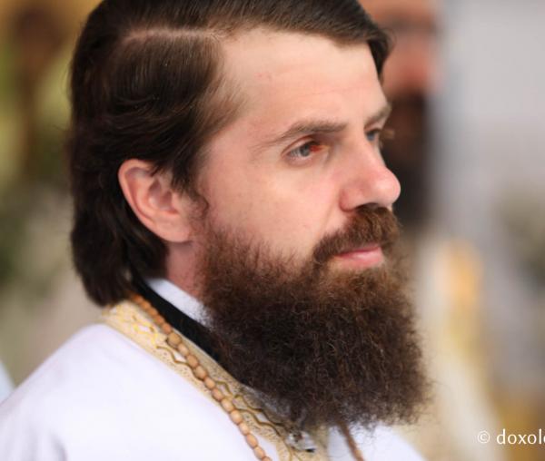 Chipuri de rugăciune la Mănăstirea Nicula (galerie FOTO)