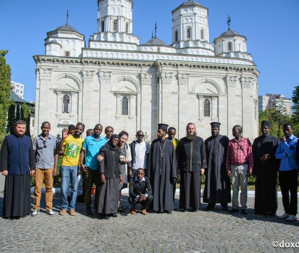 Tineri din Patriarhia Alexandriei și a întregii Africi, în vizită la mănăstirile ieșene (galerie FOTO)