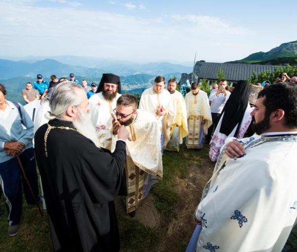 (Video) Schimbarea la Față a Domnului - Hramul Muntelui Ceahlău