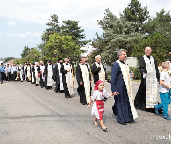(Video) Mii de credincioși la procesiunea „La Nicula colo-n deal”