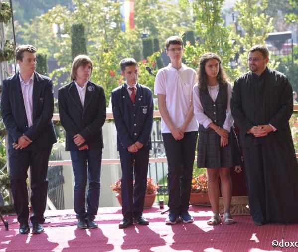 (Foto) 5 olimpici cu rezultate excepționale la concursuri internaționale au primit Crucea Moldavă #ITO2017