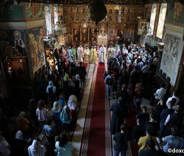 Voluntarii ITO 2017 la Sfânta Liturghie (galerie FOTO)