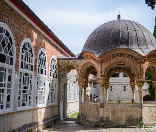 (Foto) Fresca aghiasmatarului Mănăstirii Marea Lavră ‒ opera pictorului Franco Catelano