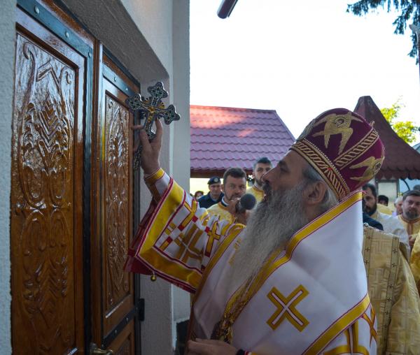 Biserica Parohiei Corni a fost resfințită (Galerie foto: Lucian Ducan)