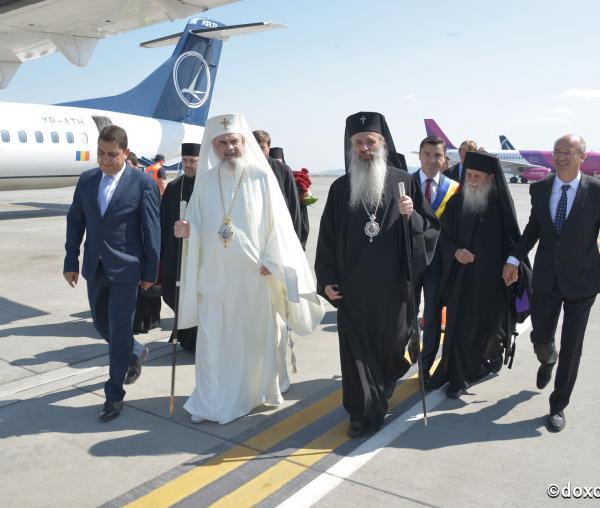 (Foto) Preafericitul Părinte Daniel, Patriarhul Bisericii Ortodoxe Române a sosit la Iași