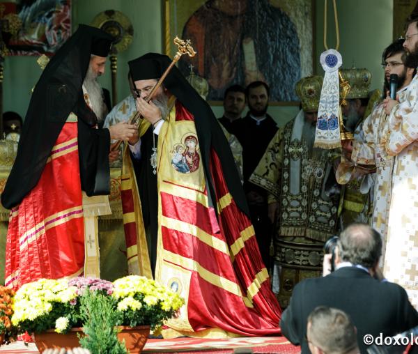 (Foto) Întronizarea Preasfințitului Ignatie Trif, noul Episcop al Hușilor