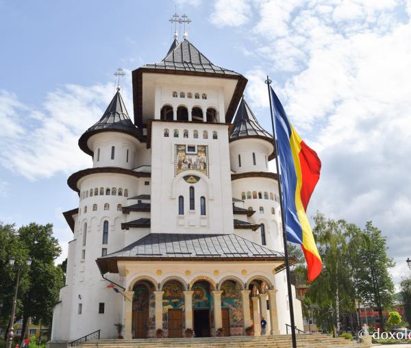 Catedrala „Nașterea Maicii Domnului” din Gura Humorului