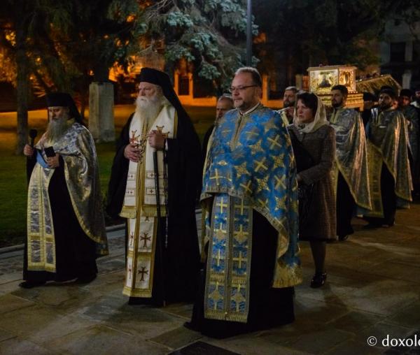 (Video) Procesiunea de scoatere a moaștelor Sfintei Parascheva