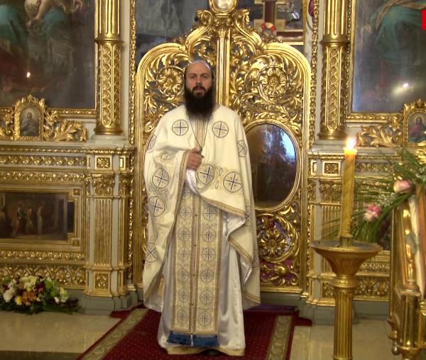 (Video) Creștinismul presupune să îi dăm voie lui Dumnezeu să vină în viața noastră. Pr. Arhim. Hrisostom Rădășanu