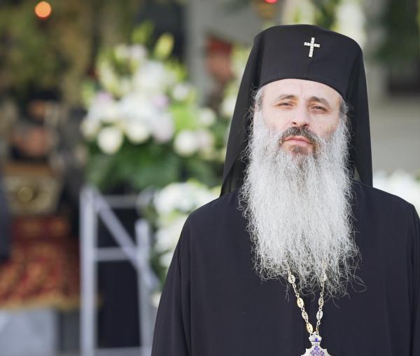(Video) Părintele Mitropolit Teofan - De ce aleargă oamenii în rugăciune către sfinții lui Dumnezeu?