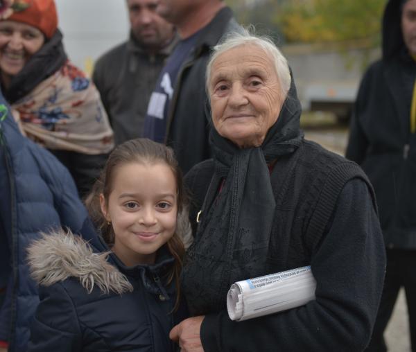 (Video) Creștinii, uniți în rugăciune și-n drag de Sfânta Parascheva