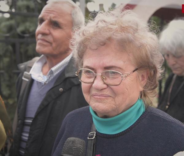 (Video) Pelerinii simt chemarea Sfintei Cuvioase Parascheva