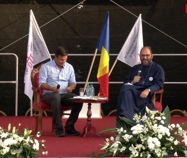 (Video) „Nici un canon nu interzice să vă plimbaţi iubirea pe sub tei” – Părintele Constantin Necula