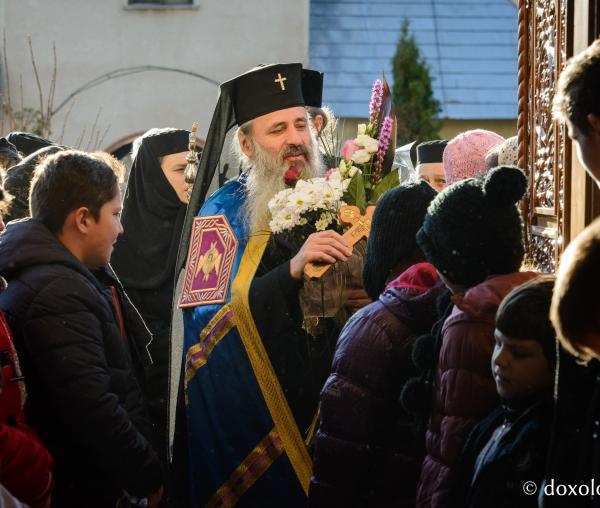 Mănăstirea Peștera din județul Neamț și-a serbat hramul (galerie FOTO)