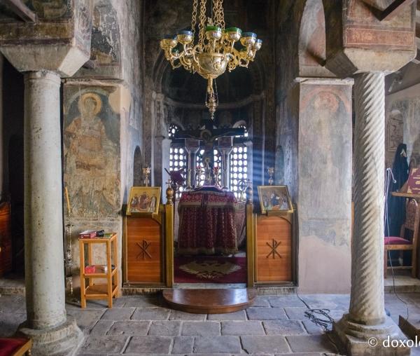 (Foto) Închinare în Paraclisul Sfântul Eftimie din Basilica Sfântului Dimitrie din Tesalonic