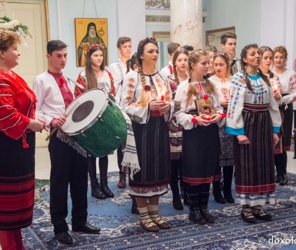 Colindători la Reședința Mitropolitană 2017 – Grup de copii din Paşcani