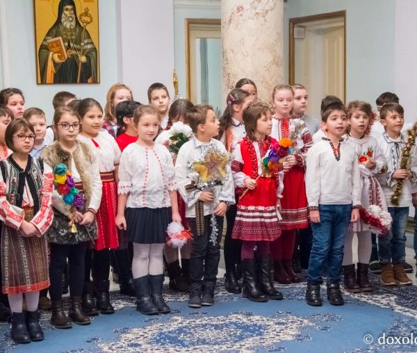 Colindători la Reședința Mitropolitană 2017 – Şcoala Tomeşti
