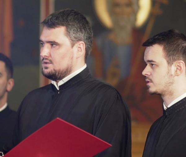 (Video) Colind basarabean - Corul Chivotul
