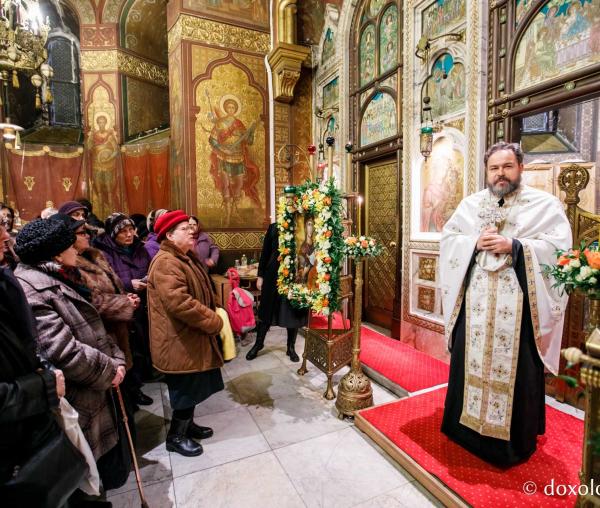 (Audio) Cuvânt la privegherea Sfinților Trei Ierarhi - Pr. Marian Timofte