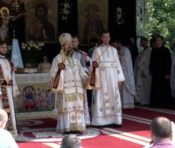 (Video) Mănăstirea Sihăstria Putnei - Sfânta Liturghie (partea a doua), 27 august 2017