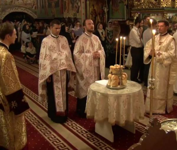 (Video) Slujba de Priveghere în cinstea Icoanei Prodromița - Biserica „Sf. Sava” Iași - Partea I- 11 iulie 2017