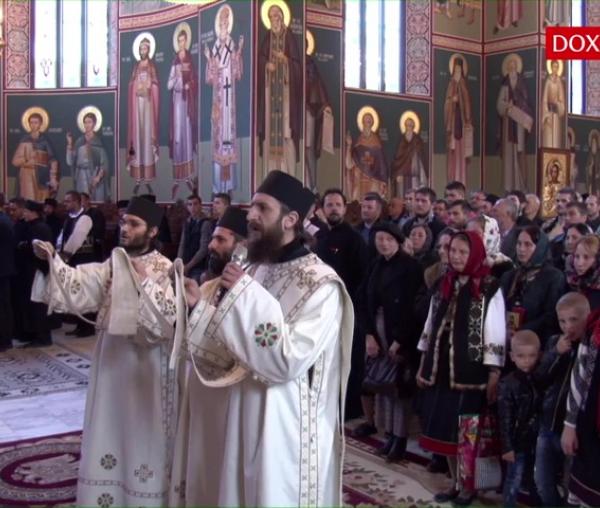 (Video) Slujba de priveghere la sărbătoarea Sfinților Sila, Paisie și Natan, Mănăstirea Sihăstria Putnei, partea I, 15 mai 2017