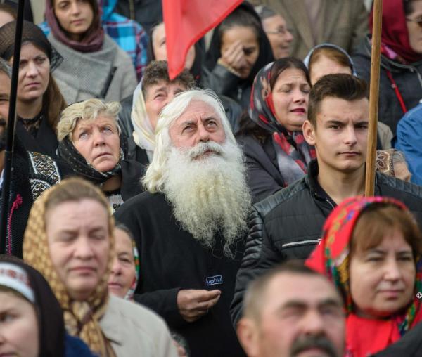 (Video) „Dacă privesc și trăiesc numai pe orizontală, viața mea are un sens mic și neîmplinitor”