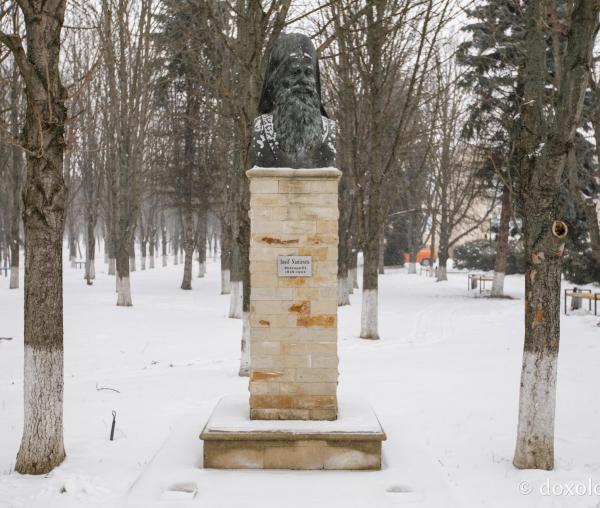 (Foto) Bustul Mitropolitului Iosif Naniescu din Sîngerei
