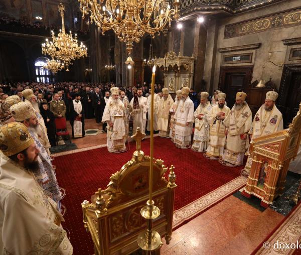 (Foto) Sfânta Liturghie de la Proclamarea Canonizării Sfinților Iosif cel Milostiv și Gheorghe Pelerinul
