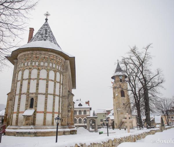 (Foto) Biserica „Sfântul Ioan Domnesc” – ctitoria ştefaniană din Piatra Neamţ