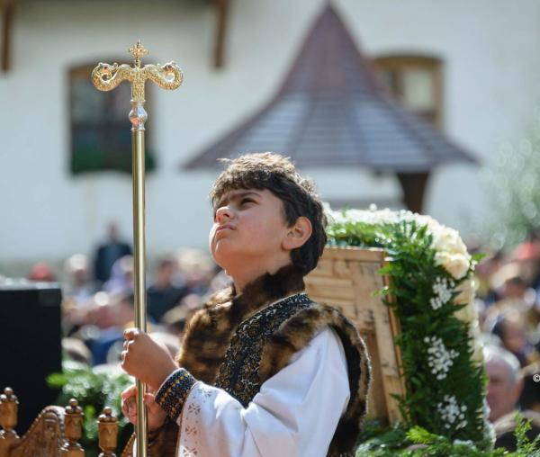 (Video) Ierarhul - stăpân sau slujitor al tuturor?