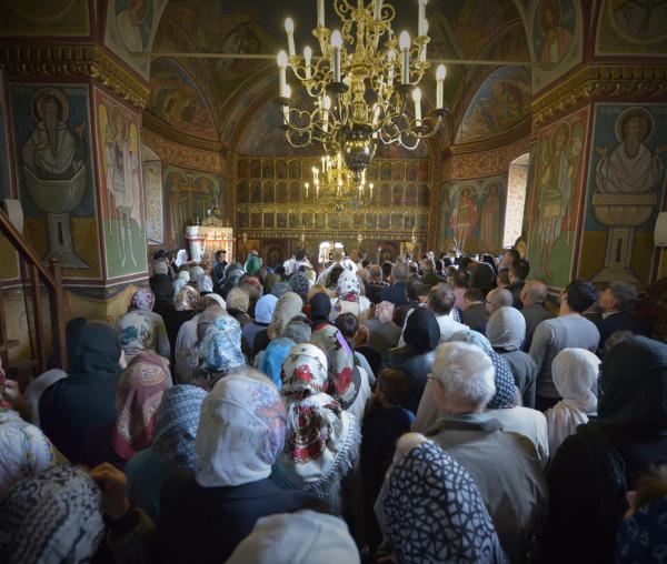 (Video) Hram la Mănăstirea Copou