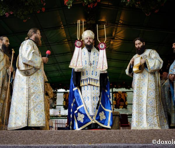 (Foto) Priveghere la Văratec în cinstea Sfântului Pelerin - Moș Gheorghe Lazăr